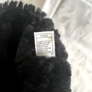 UGG | Shoes | Ugg Australia Hartsville Boost Sz | Poshmark display picture 3